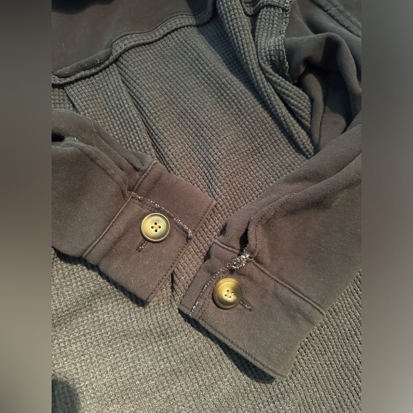 American Eagle Shacket - Picture 6 of 6